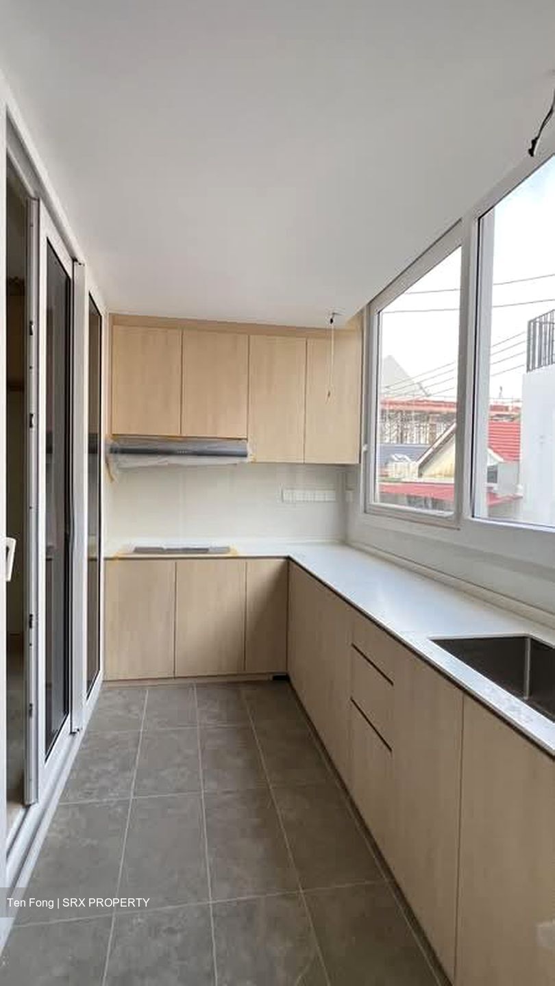 Opera Estate (D15), Terrace #598675251